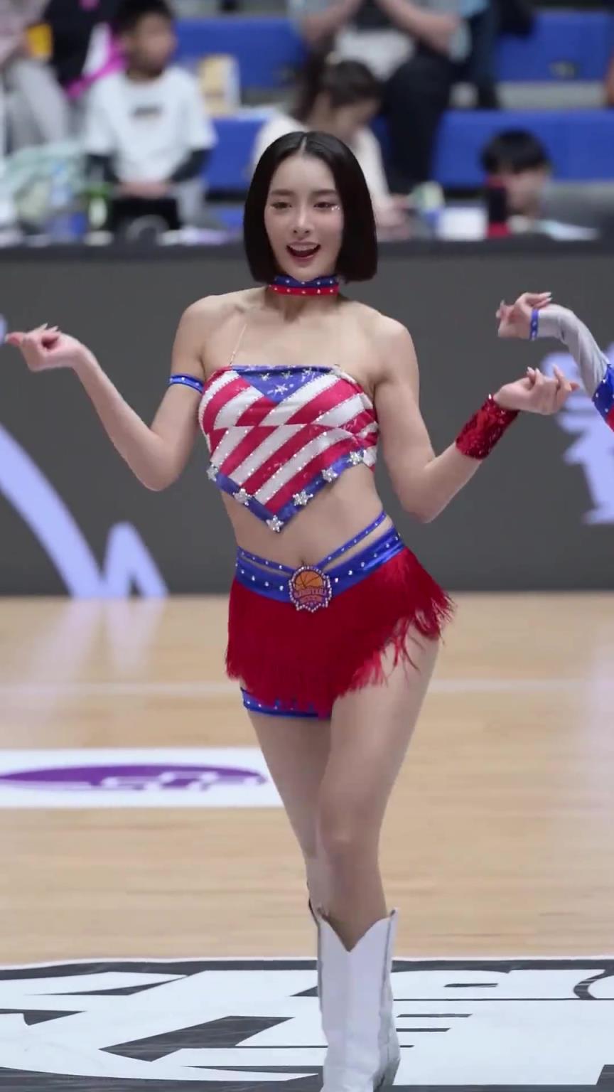 太離譜了 ！幾乎是完美女人！